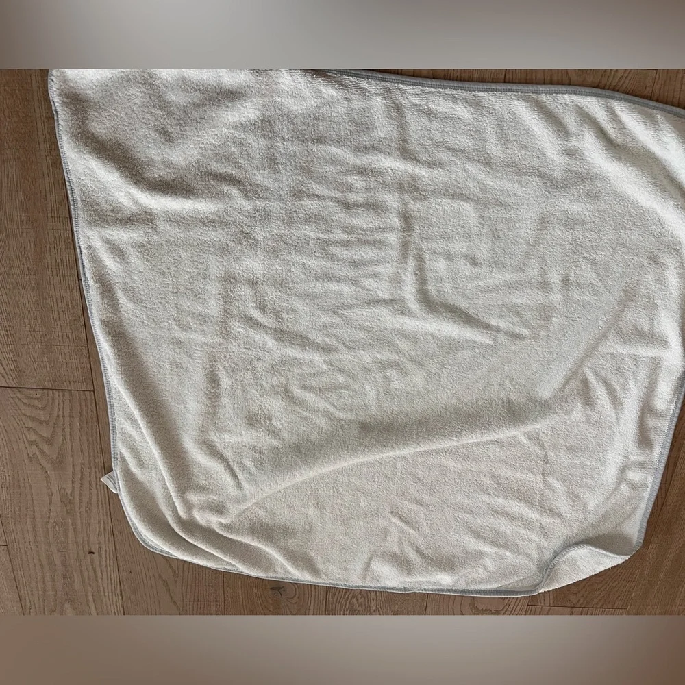 Aden & Anais White 100% Cotton Hooded Baby Towel